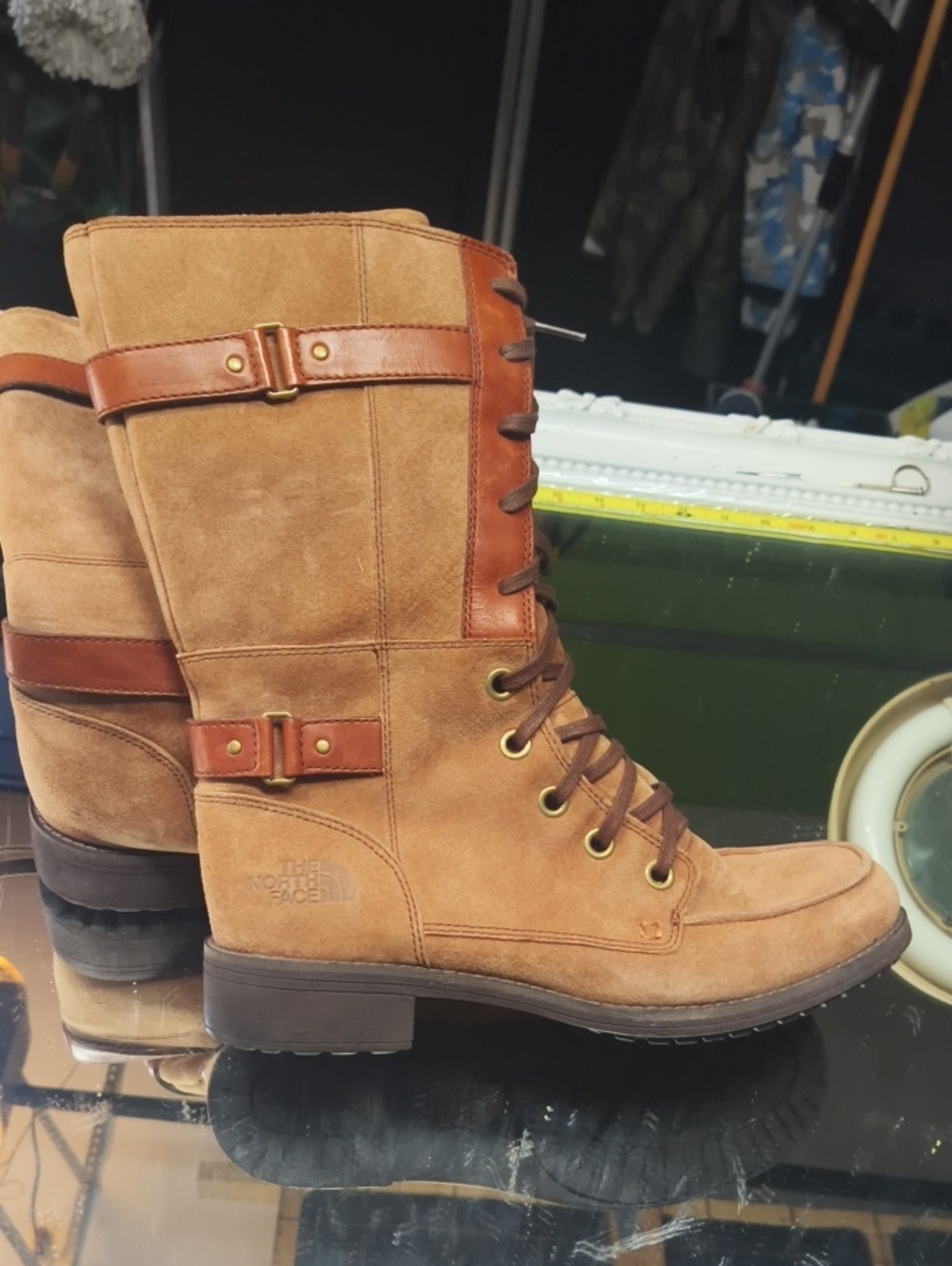 Women's 9 The North Face Bridgeton Lace Boot in a tan or brown suede. Waterproof